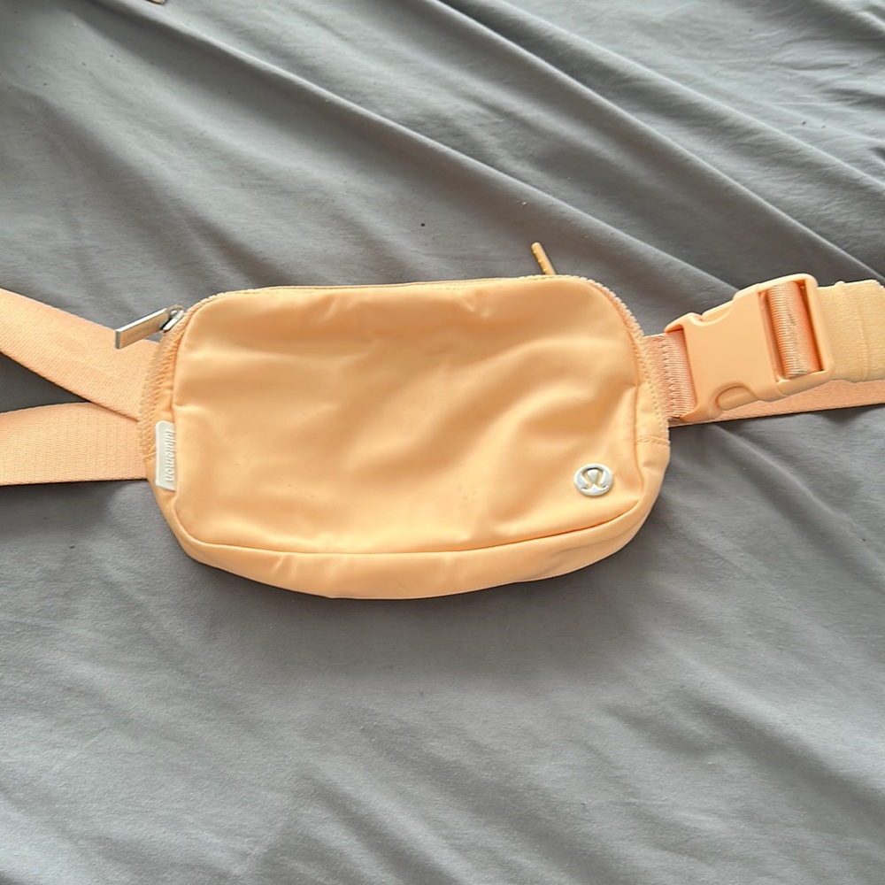 Lululemon belt bag